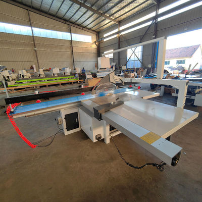 8000r/min Ταχύτητα βαθμολόγησης CNC-6132 Δύο λεπίδες έλκηθρο πίνακα πριονιστήρα για κατασκευές
