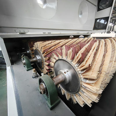 Min Διάρκεια εργασίας 350mm Πλήρως αυτόματη μηχανή γυαλισμού ξύλινων πλακών για στερεό ξύλο