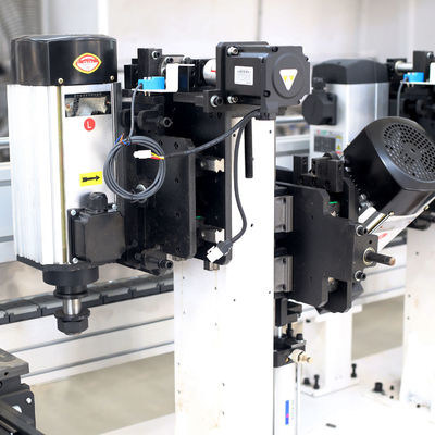 5KW Semi-J Ακατέργαστη Στρίψιμο αυτόματη μηχανή κορμού ταινίας για την παραγωγή πόρτες ντουλάπι