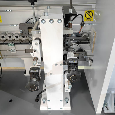 Μίν.80mm πλάτος πίνακα ξυλουργική αυτόματη μηχανή ταινίας άκρου με προτριβή PM50F