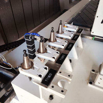 12kw αυτόματη μηχανή κλειδαριού πόρτας CNC για έπιπλα