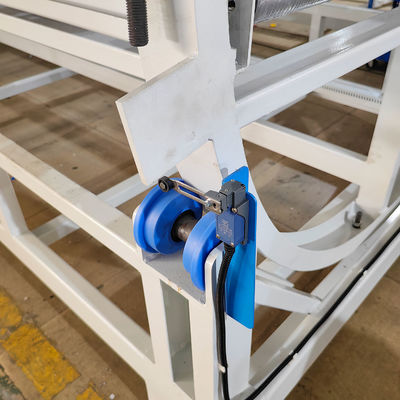 Υψηλή παραγωγικότητα 180 βαθμών Flip Machine για ξύλινη πλακέτα αυτόματη μετατροπή σε ξενοδοχεία
