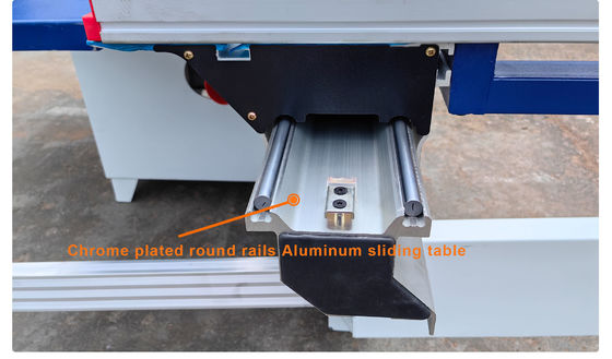 800 KG Τρίψιμο ξύλου 380V/220V/415V/50/60HZ Πρίσιμη συρόμενη επιφάνεια πίνακα πριονίδιο