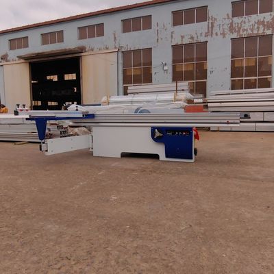 5.5 KW Κύρια ισχύς κινητήρα Σκυτέρων πίνακα πριονιστήρα για Max. μήκος του εργαστηρίου 3200mm