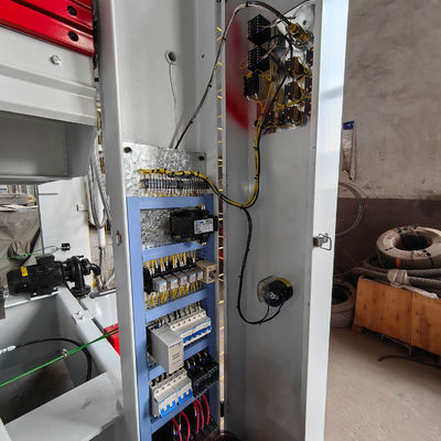 Μηχανή θερμής πίεσης MDF με μέγεθος πλάκας 3000*1300*42mm