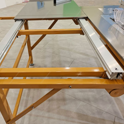 Εργασία ξυλείας Κόψιμο PDMJ16 Μικρό αναδιπλούμενο κάθετο πίνακα πριόνι με 3kw κύριο πριόνι λεπίδα