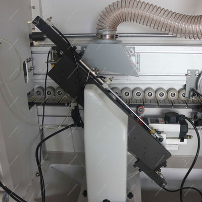 Εργασία ξυλείας Προτριβή Τμήμα Banding Machine με 45 τροχούς κυλίνδρων πίεσης και περισσότερα