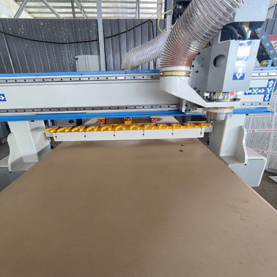 9KW Δύναμη σφινδάλου PK1325 ATC CNC δρομολογητής για τη διάτρηση και την κοπή των επίπλων από ξύλινο συνθετικό