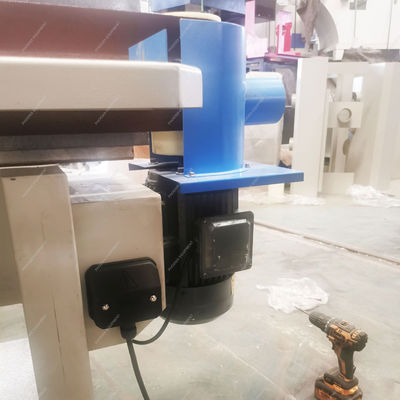 1200 mm πλάτος εργασίας Πολυλειτουργική μηχανή ψαλίδωσης στερεού ξύλου με μεταβλητή ταχύτητα