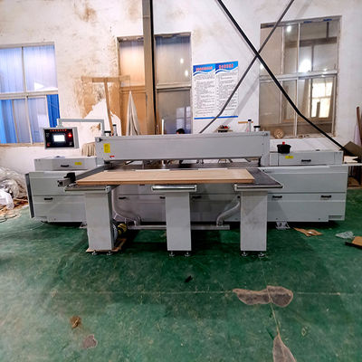 Πίνακα έπιπλα πριονιστήρα CNC πλήρης αυτόματη λύση ξυλουργικής για ξυλουργική οριζόντια