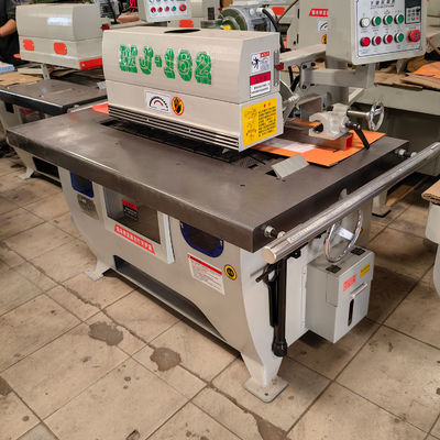 850 KG Υψηλής ακρίβειας ξυλοκόπτης κάθετης μονοκοπτικής πριονιστικής μηχανής για έπιπλα πάχους