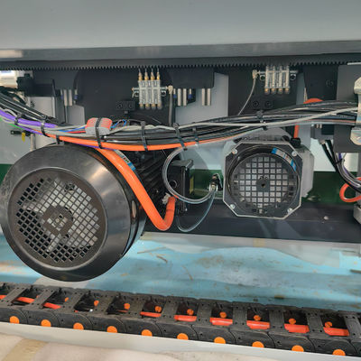Προσαρμοσμένη τάση MJ6230B Οριζόντια αυτόματη CNC ξύλινη πίνακα ακρίβειας πριονιστής