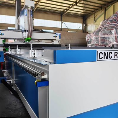 Μηχανή υψηλής ακρίβειας CNC Router PK1325 3 άξονες ξυλοκόπησης για τη βιομηχανία ξυλείας