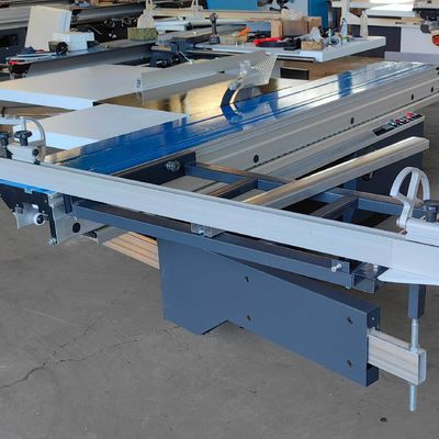 Μέγιστο πλάτος κοπής 1300mm κάθετο πίνακα πριονιστήρα συρόμενο τραπέζι πριονιστήρα για ξυλουργική εργασία