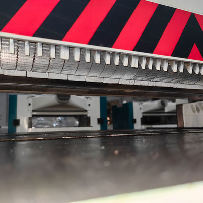 MB106 Τραπέζι αυτοματισμού Μεταφορτώσιμο μηχάνημα για την επιπλασία ξύλου για τις απαιτήσεις ξυλοκομίας