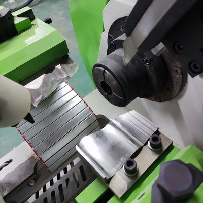 Μαξ. Γυρισμένο μήκος mm 750 mm PL450 CNC Back Tool Lathe για την αντιγραφή ξύλινων χειροτεχνιών