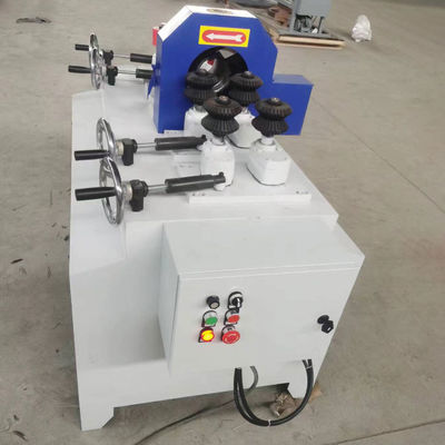 1.1KW Μηχανή επεξεργασίας στρογγυλής ράβδου για ράβδι ξύλου με έλεγχο συχνότητας τροφοδοσίας κινητήρα