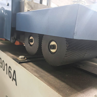 MB9016A Μηχανή γραμμικού τυποποίησης ξύλινου προφίλ για ομαλά και ακριβή προφίλ πλαισίου πόρτας