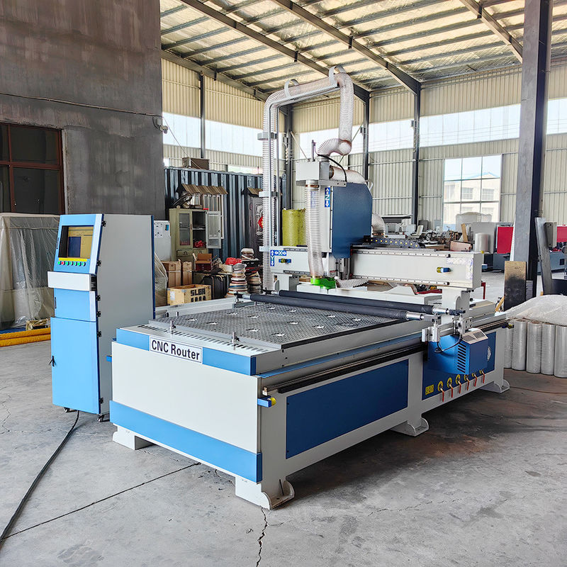 CNC Router 1300 2500 Εργαστήριο κατασκευής ξύλου Τριάξυλο μηχανή για επαγγελματίες